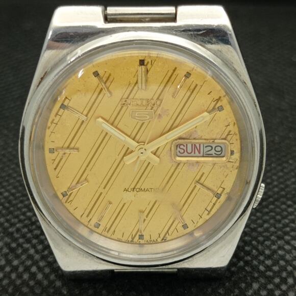Vintage 1984 Seiko Automatic Mens Silver Watch W/daydate & Gold accents - Picture 4 of 8